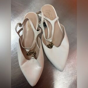 Nanette Lepore Angeline Flat size 8.5M, White, women’s flats pumps with chain